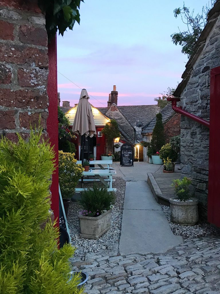 Review of the Greyhound Inn in Corfe Castle